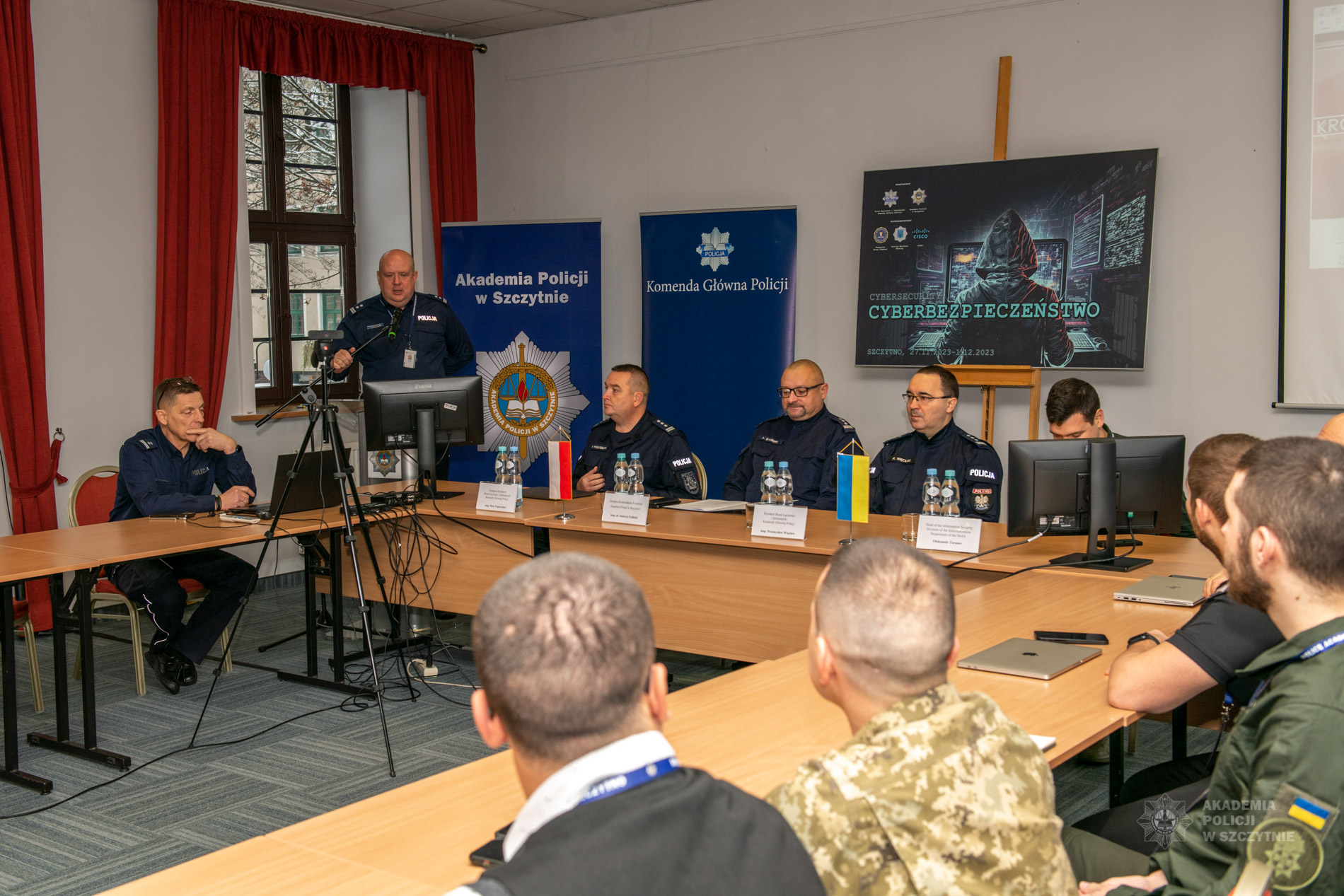Підрозділи системи МВС пройшли міжнародний тренінг з кібербезпеки у Польщі