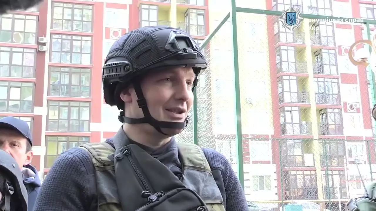 meB3WY5yrrSqwMpJVQuwxcpmDURtlRxFsYi9Wh3e.jpg