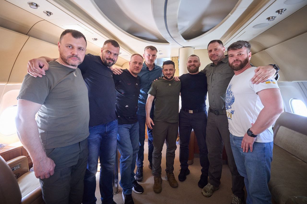 До України повернулися захисники «Азовсталі»