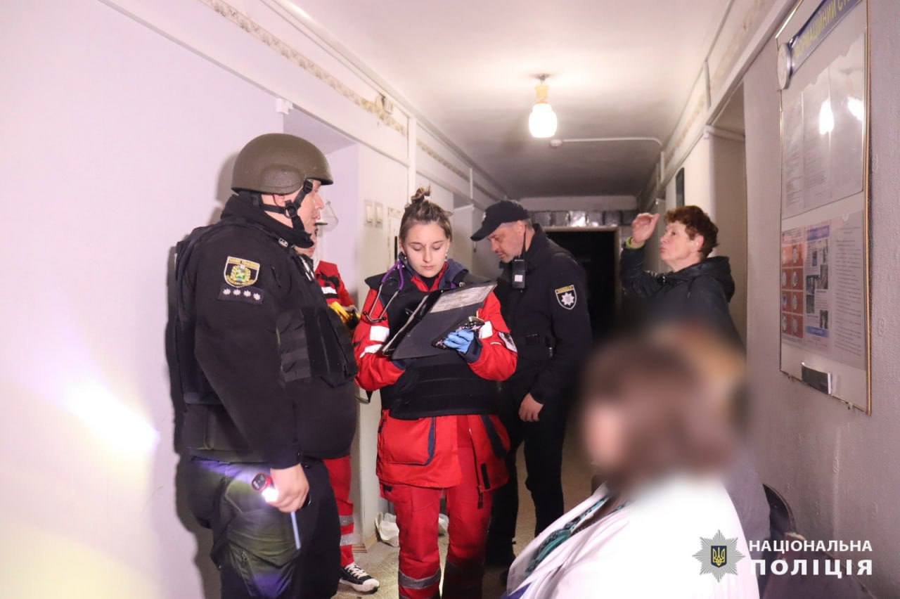 Вночі ворог вдарив по території медичного закладу у Харкові