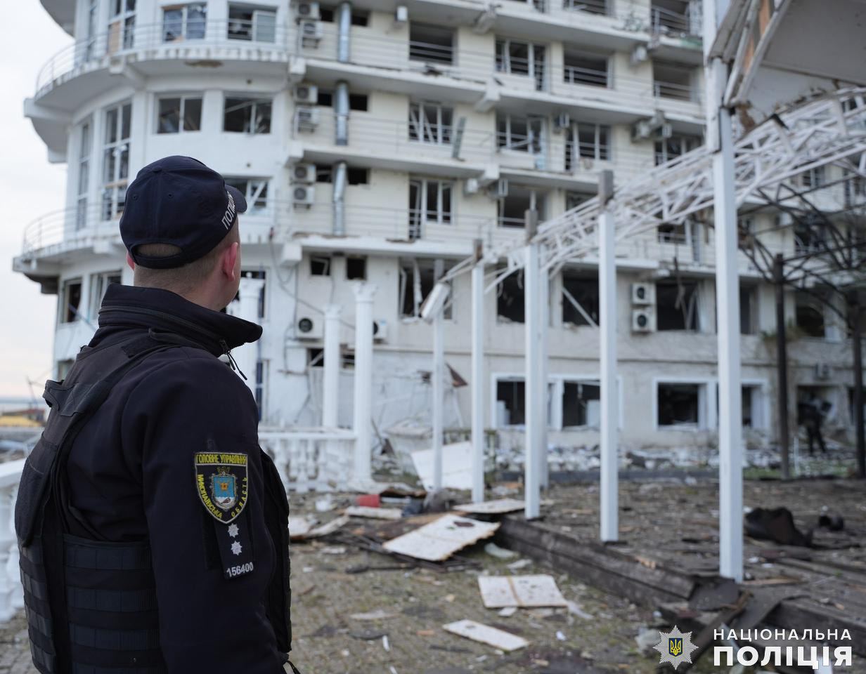 Безпілотники атакували Миколаїв - поліція документує наслідки воєнних злочинів рф