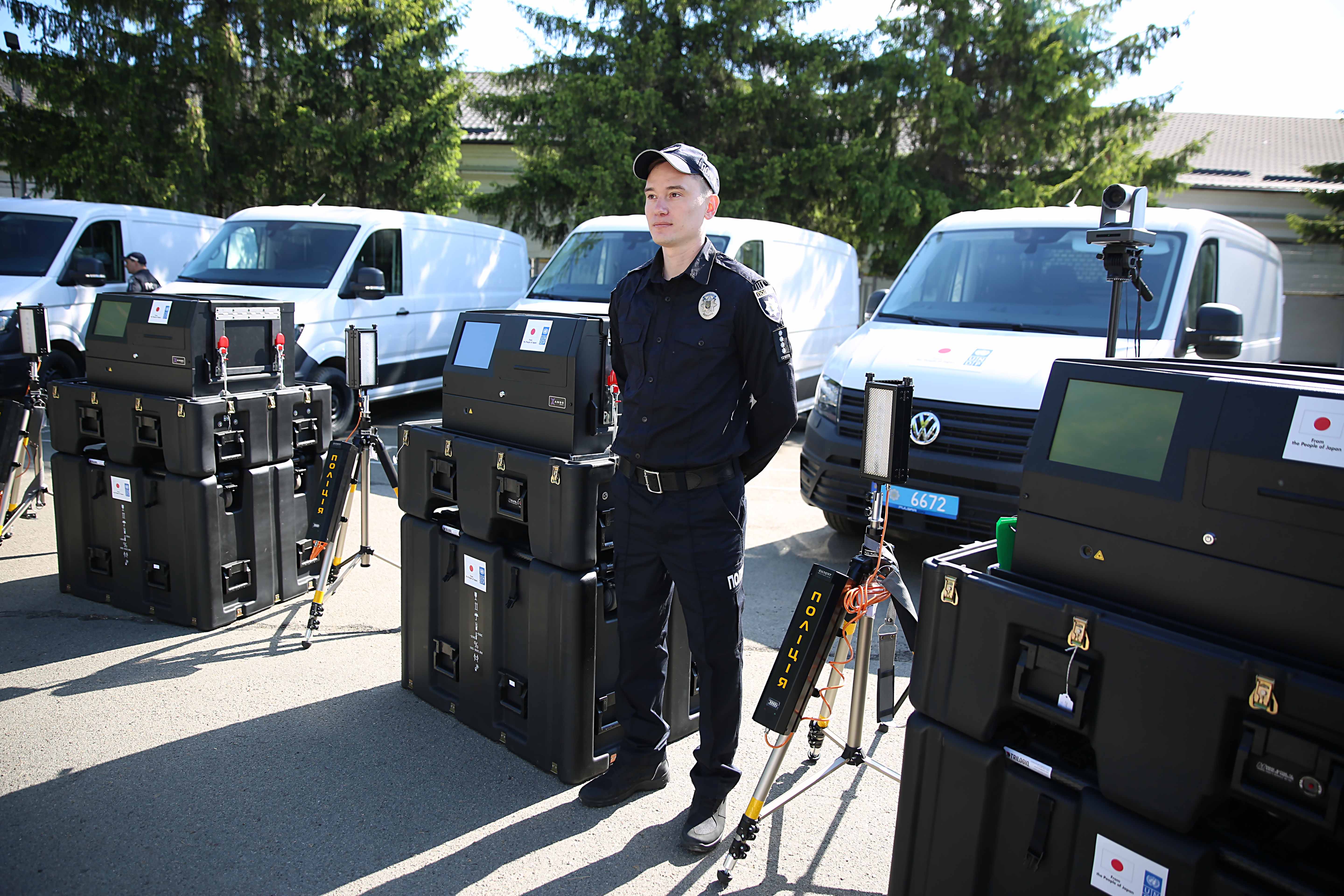 За підтримки Японії та ПРООН поліцейські отримали мобільні ДНК-лабораторії, спецавтомобілі та інше спецобладнання