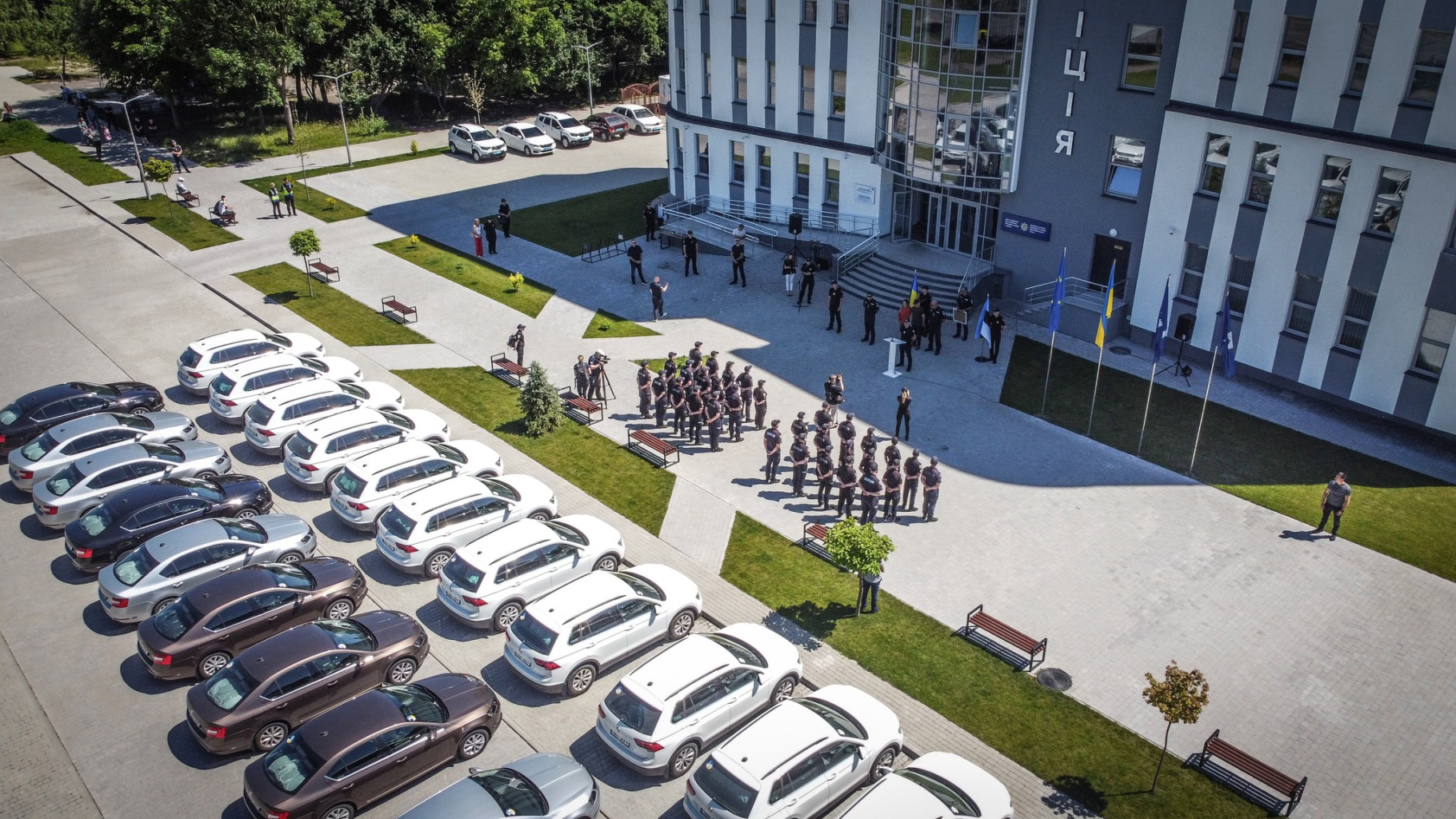 Правоохоронці Естонії передали для роботи підрозділів Нацполіції України 31 автомобіль