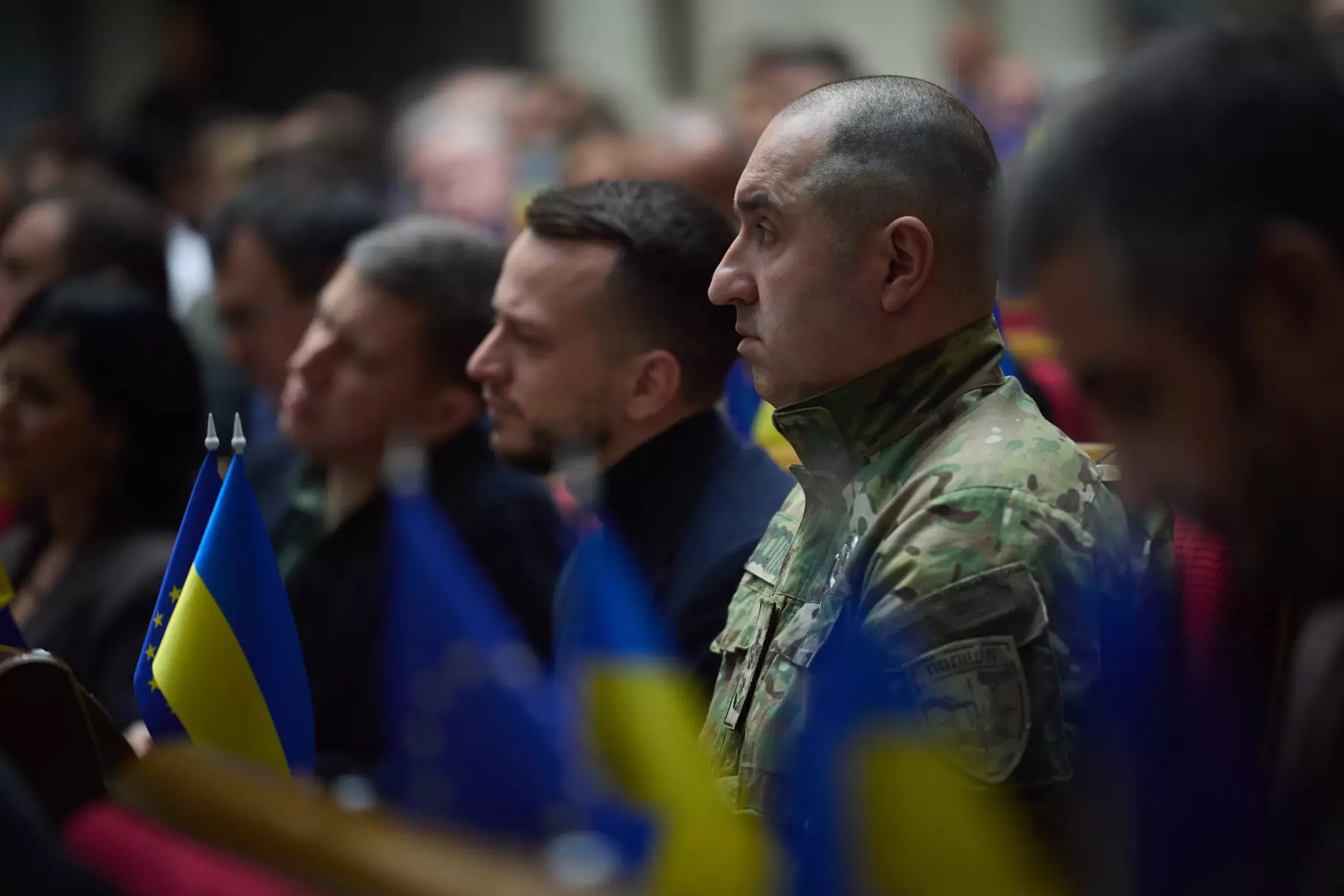 Полковник поліції - в залі парламенту