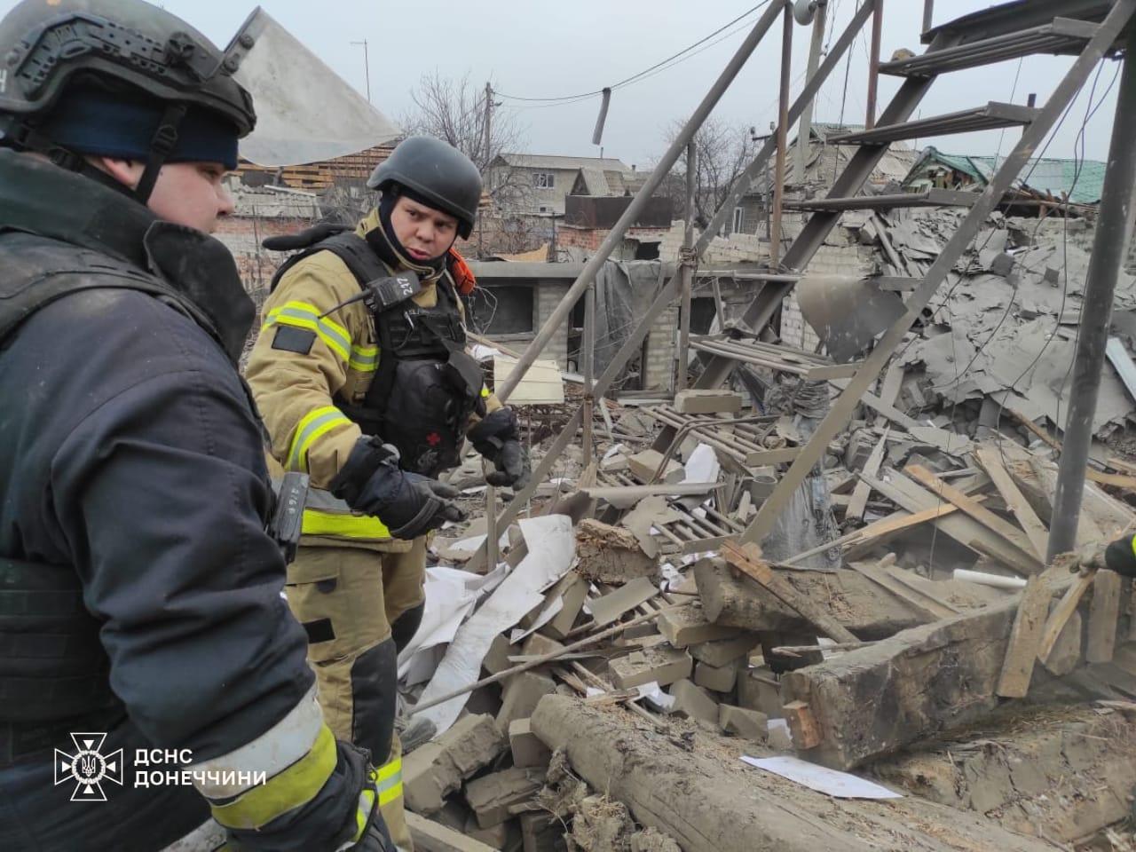 Донеччина: ворог завдав авіаудару по житловій забудові, загинула 1 людина