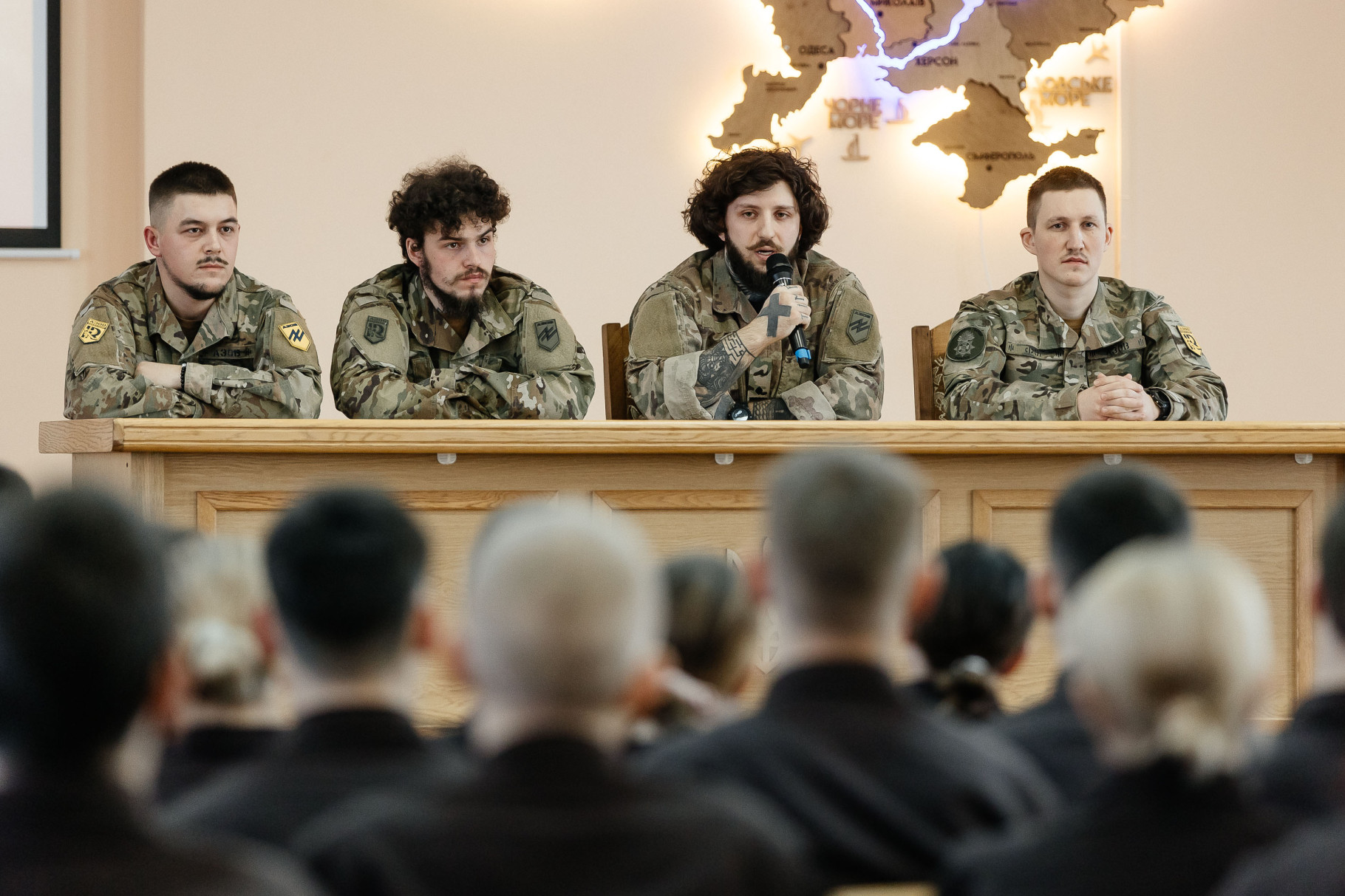 «Патріотизм в дії: сила духу та тіла»: зустріч ліцеїстів з військовослужбовцями НГУ