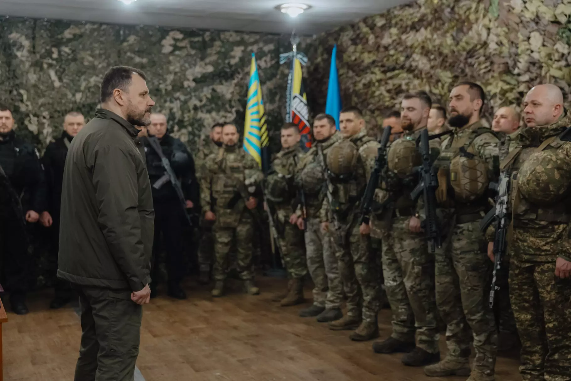 Глава МВС України на Донеччині вручив державні та відомчі нагороди тим, хто захищає країну і щодня ризикує життям та провів нараду