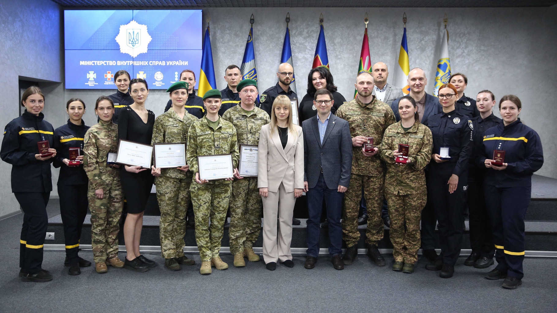 «Ви ті – хто поруч у найскладніші миті», – Катерина Павліченко під час вручення державних нагород психологам системи МВС