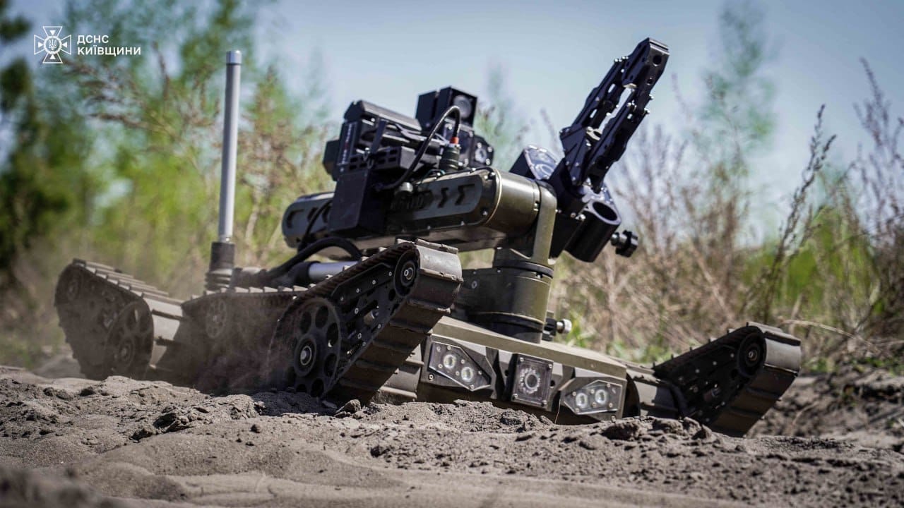 Роботизований комплекс Elektroland у складі піротехнічних підрозділів ДСНС Київщини