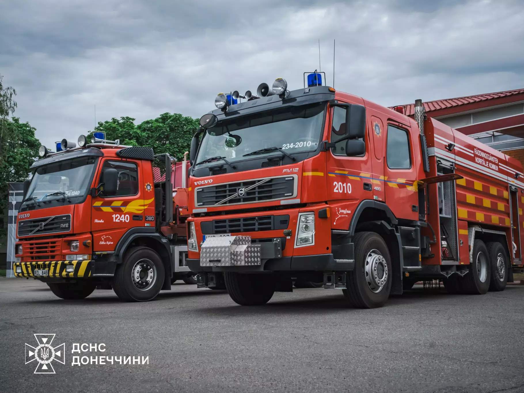 Шведські рятувальники передали Донеччині техніку